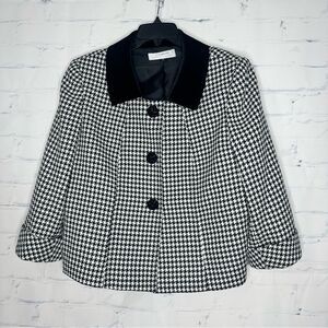 Tahari size 16‎ jacket